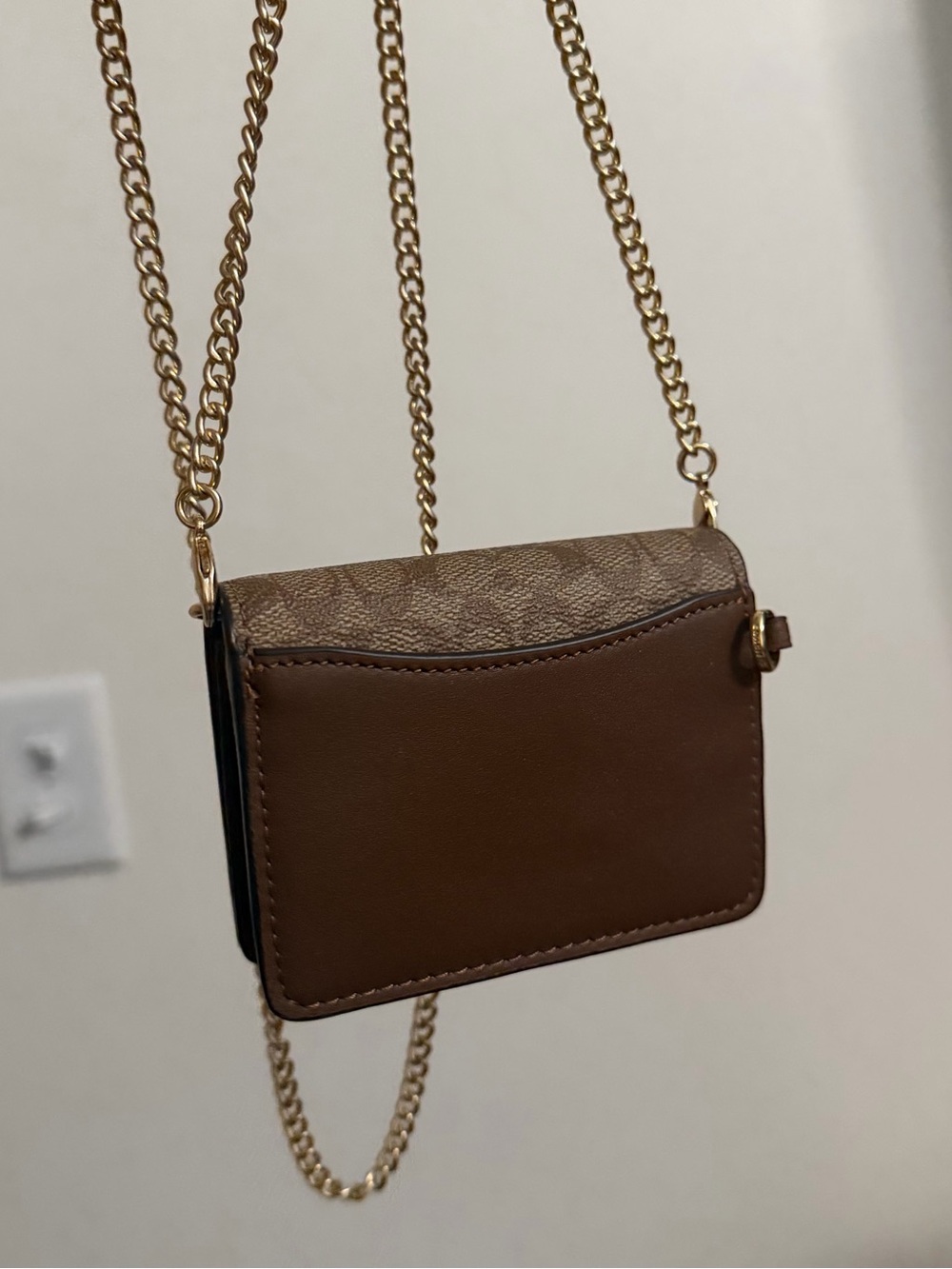 Coach Wallet on a Chain in Signature Canvas - Picture 3 of 9